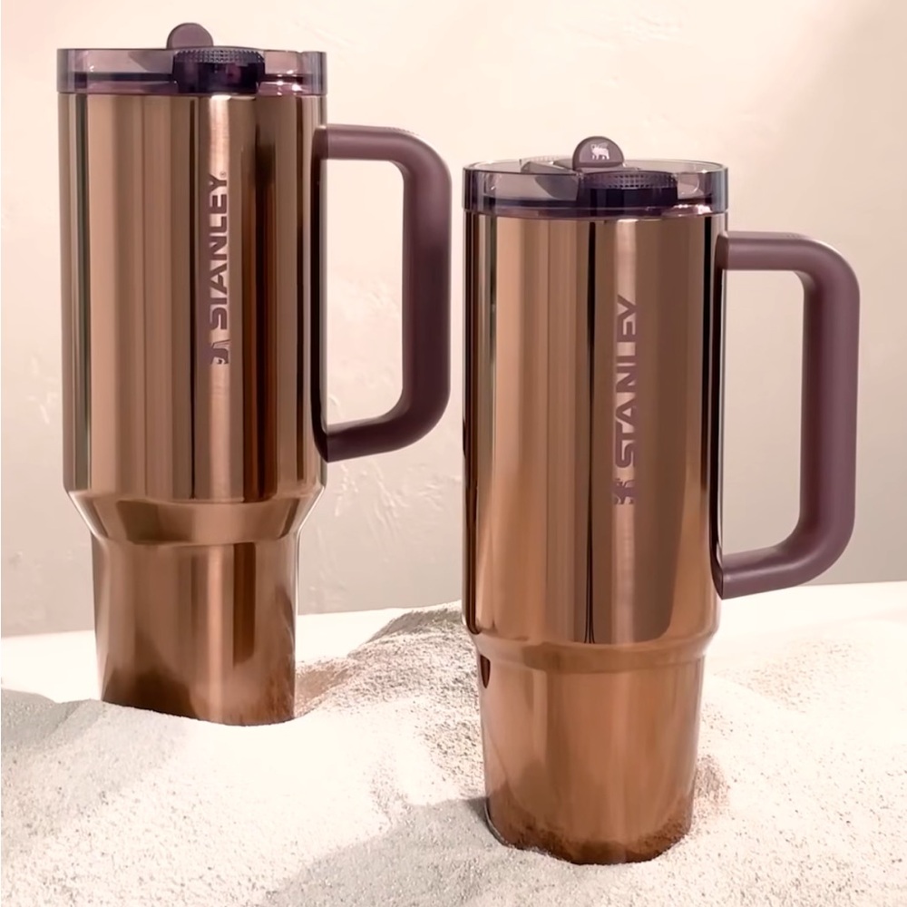 NEW STANLEY POLISHED ROSE GOLD-MESA ROSE💕 flip straw tumbler 30 OZ.